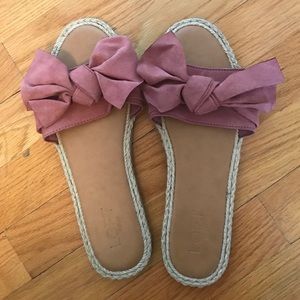 Ann Taylor Loft Bow Sandals